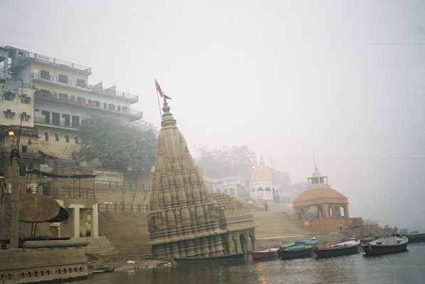 Half sunken temples along the banks of the Ganges