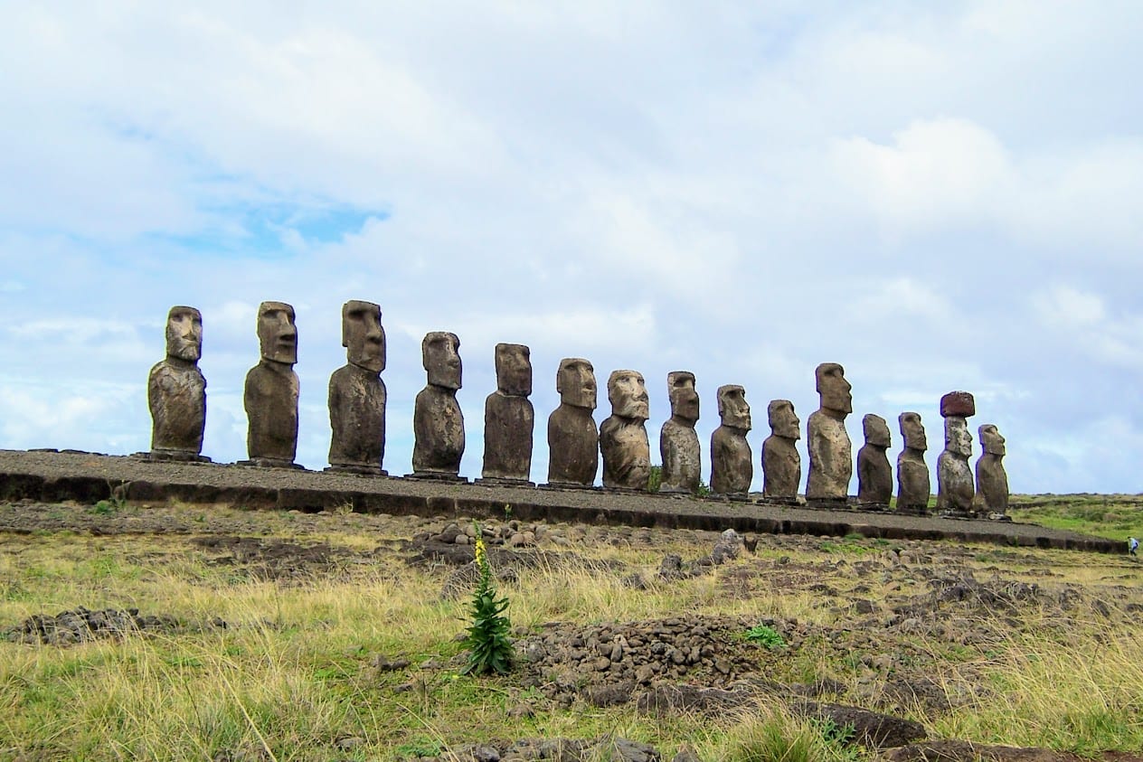 The magnificent statues of easter island