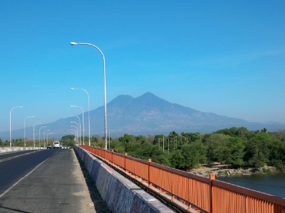 The bridge into Usulutan