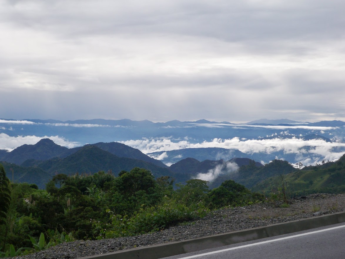 Cycling among the mountains in colombia