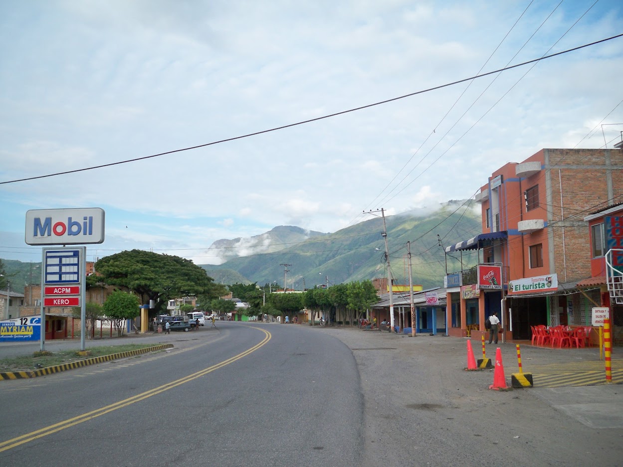 Cycling out of El Remolino in Colombia