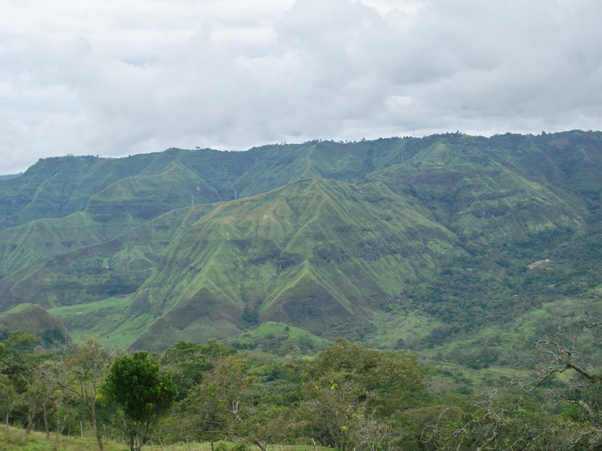 mountains seen when cycling from Popayan to El Bordo