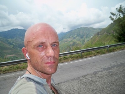 Dave Briggs cycling in Colombia / Dave's Travel Pages