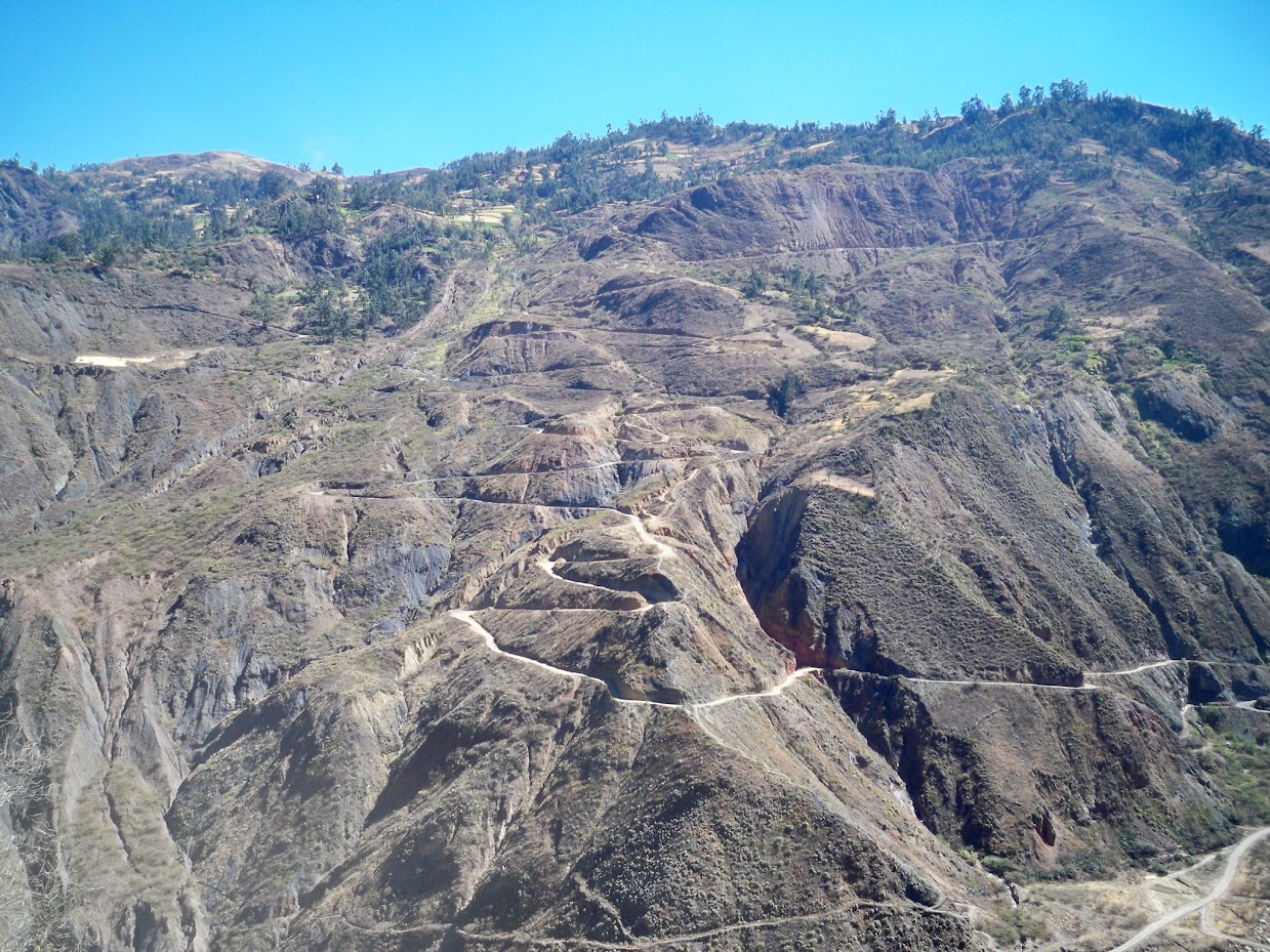 Switchback road near Mollepata