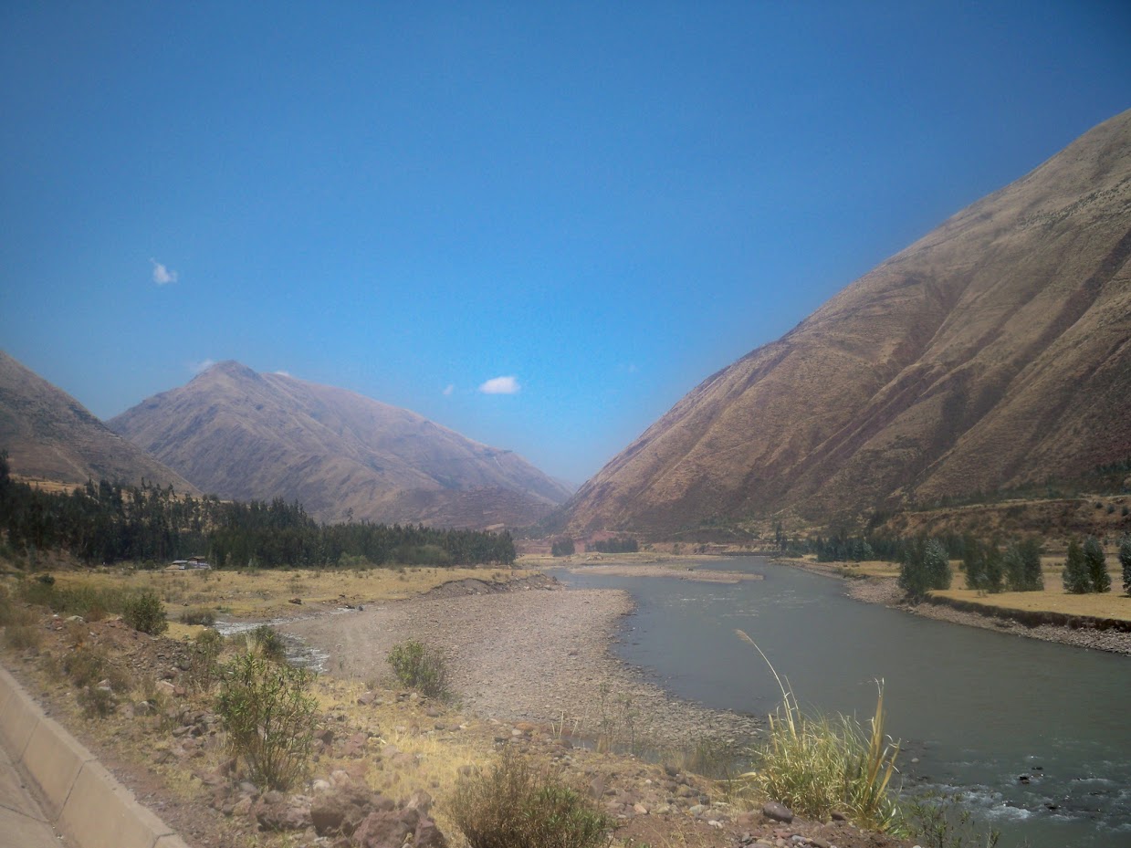 Cycling to Combapata in Peru
