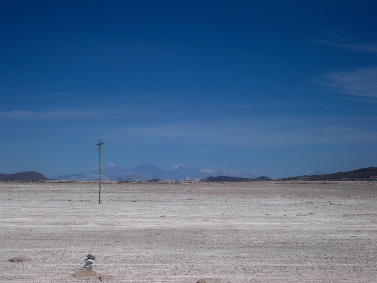 cycling to the salt pans in bolivia