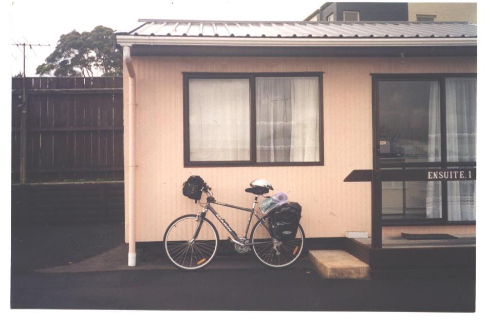 Dave Briggs bike touring in New Zealand