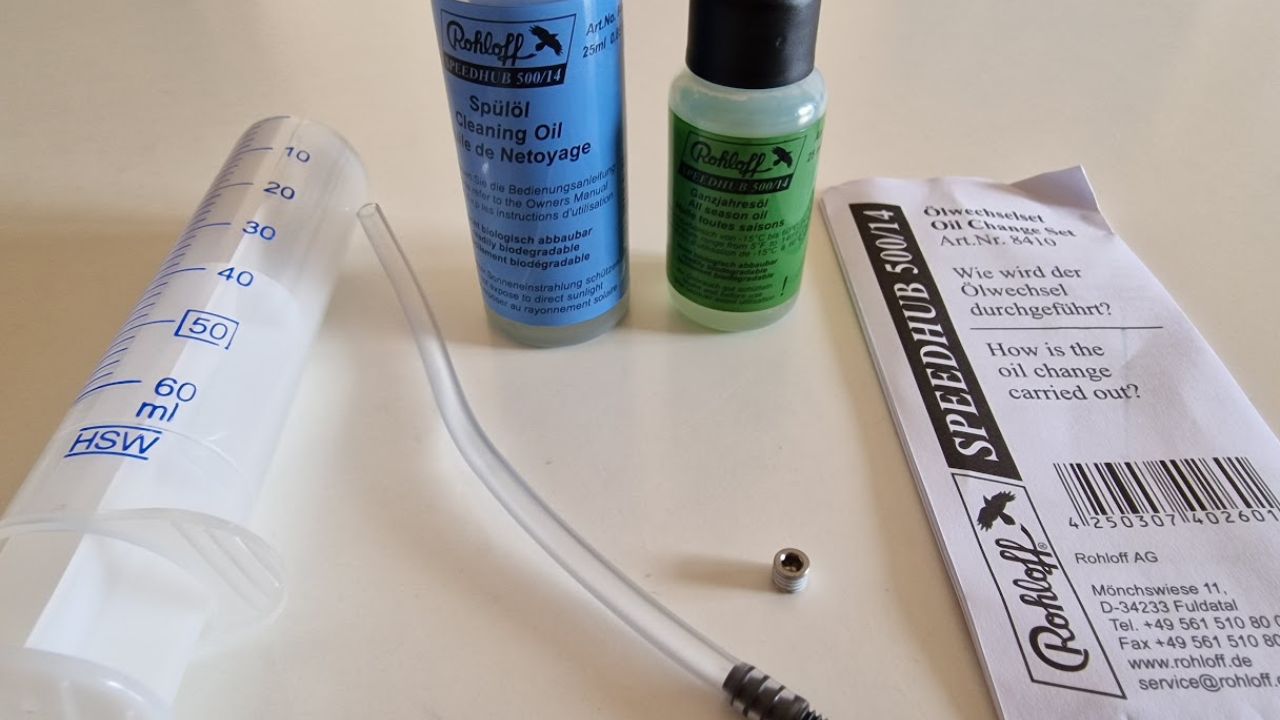 How to change the oil in a Rohloff Speedhub using the oild change kit