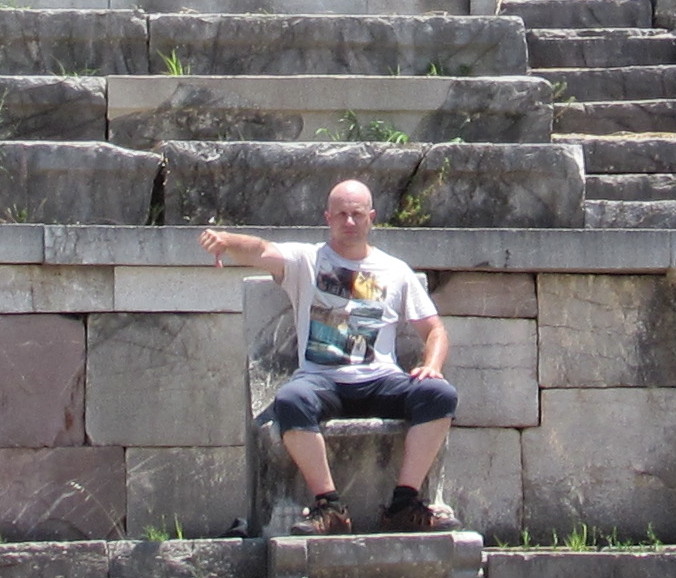 Dave Briggs on the throne