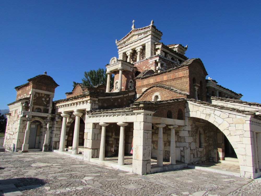 weirdest-buildings-in-greece