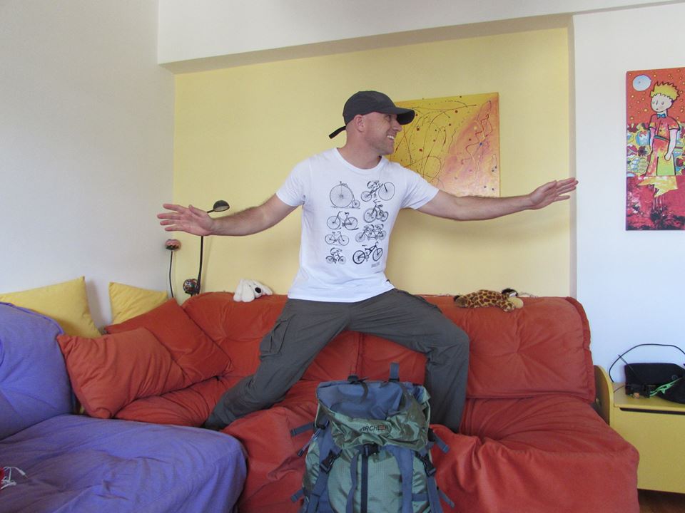 Couchsurfing - Travel like a local in your gap year