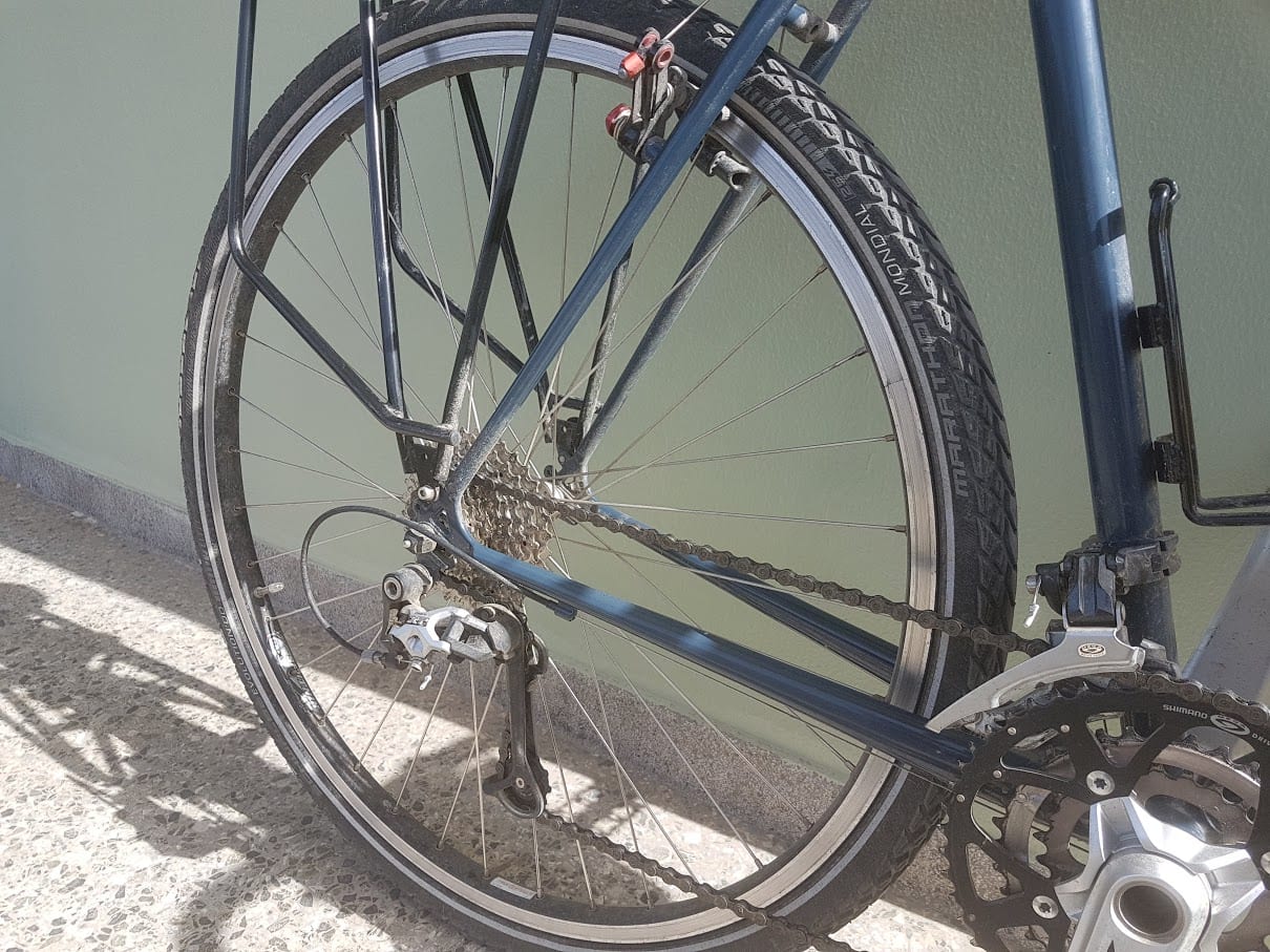 Rear wheel of the Stanforth Skyelander 700c steel touring bike