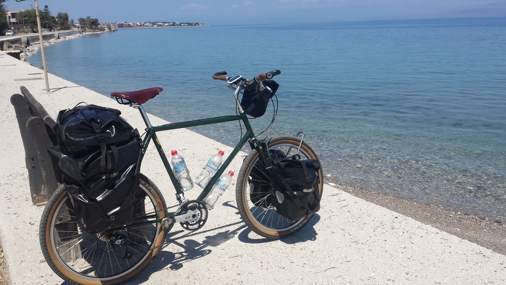 The best bicycle handlebar bag for bike touring