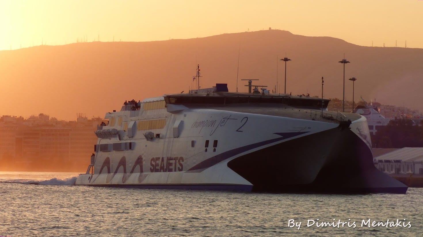 Seajets Champion Jet 2 Mykonos to Santorini ferry