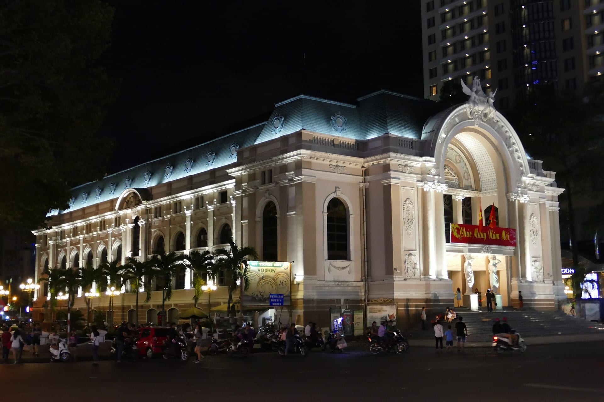Saigon Opera House is a place you should visit when in Ho Chi Minh city