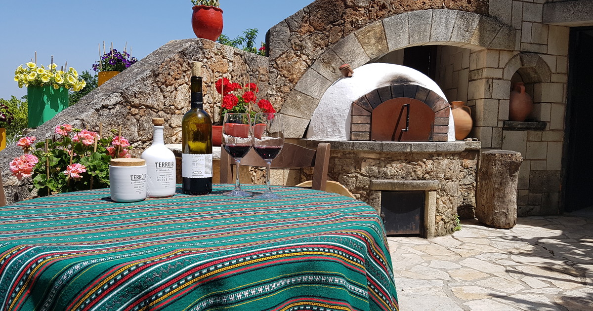 Cretan wine tasting and olive oil Chania day tour