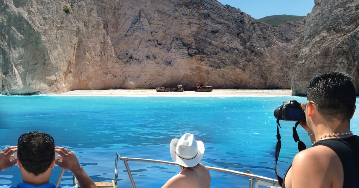 Private speedboat tour to Navagio beach and the Blue Caves