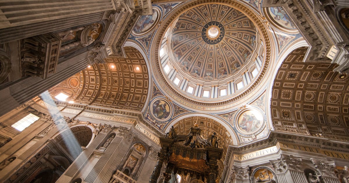 Necropolis and St. Peter's Basilica Guided Tour (Guided Tour – 2.5 hours)