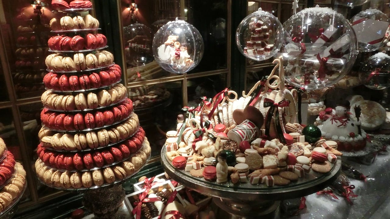 Christmas bakery window in Copenhagen