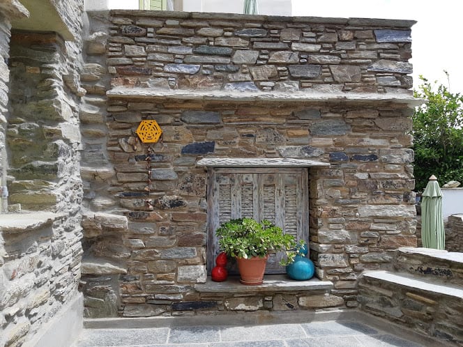 Tripotamos village