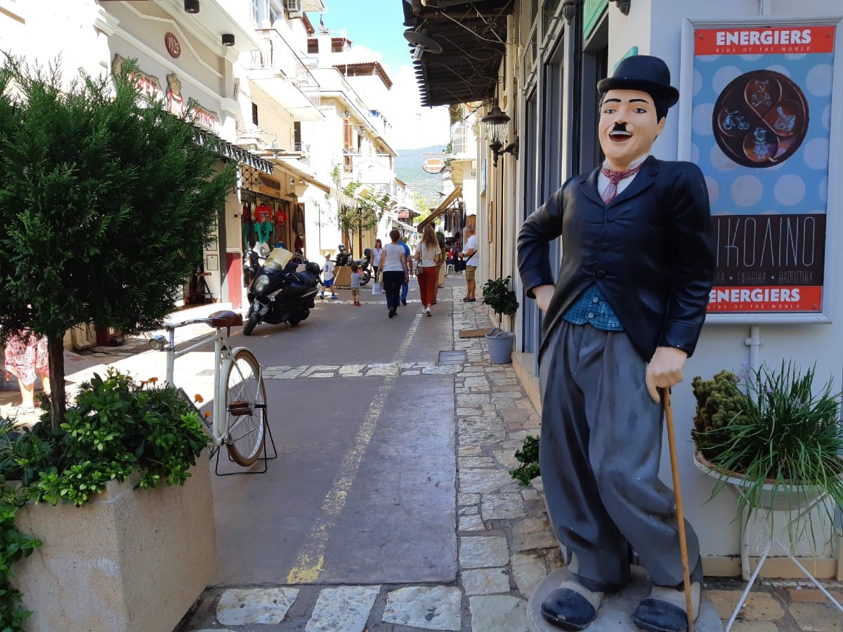 A travel guide to the top things to do in Kalamata, Greece