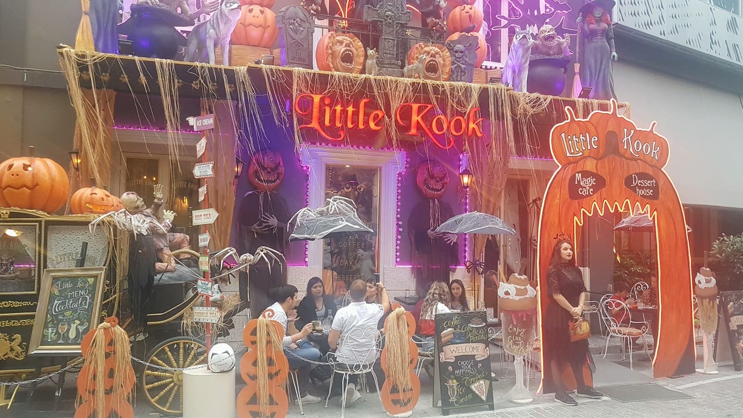 Little Kook Cafe dressed up for Halloween
