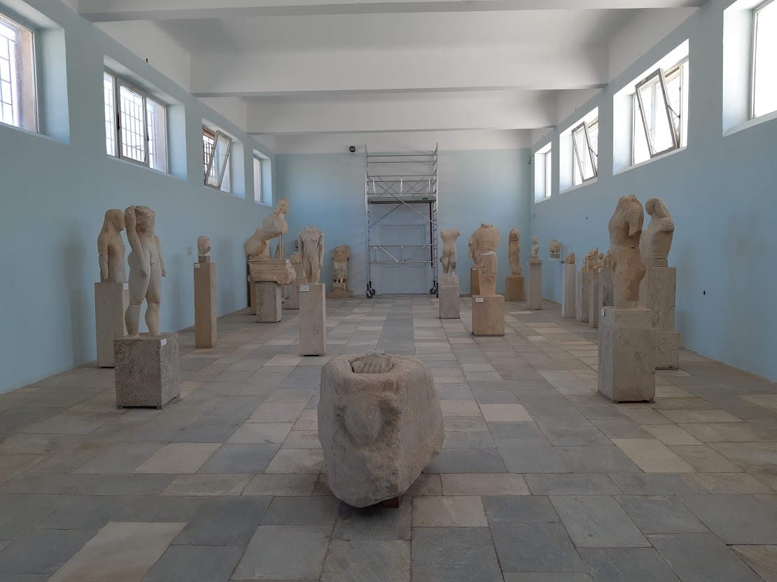 Inside the Delos Museum