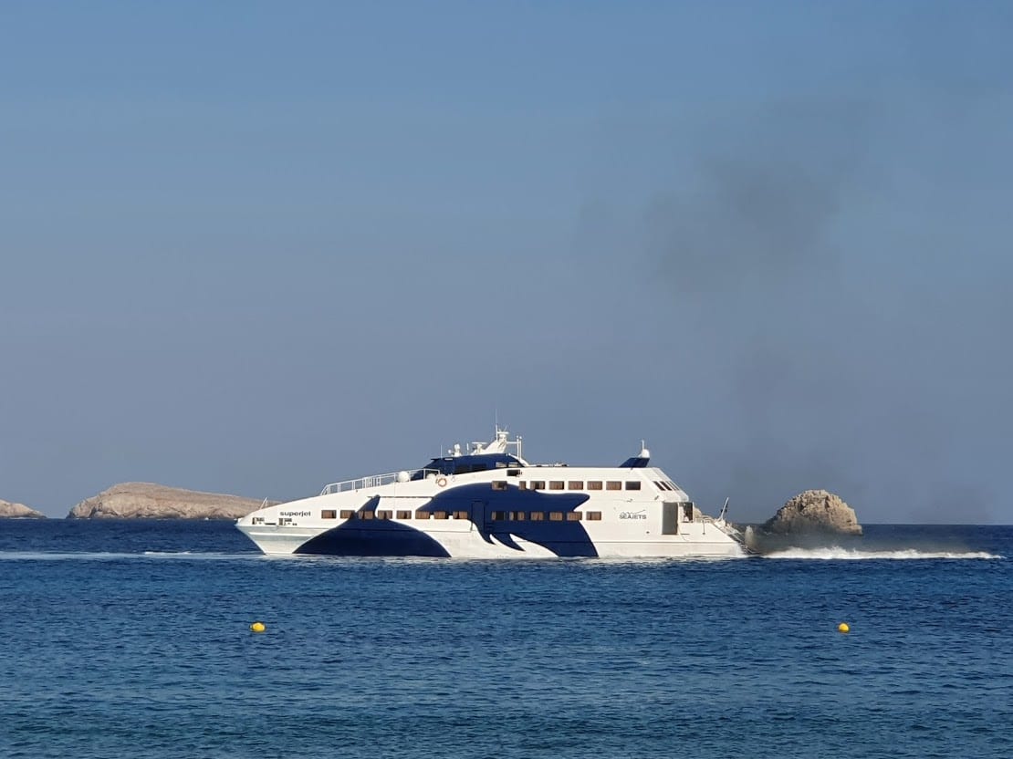 Taking the Folegandros ferry