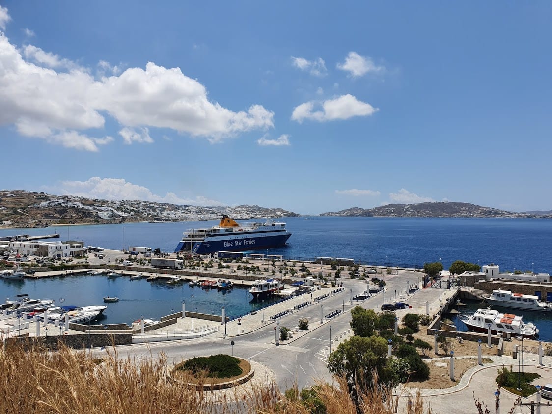 Ferries from Mykonos arrive in Mykonos new port
