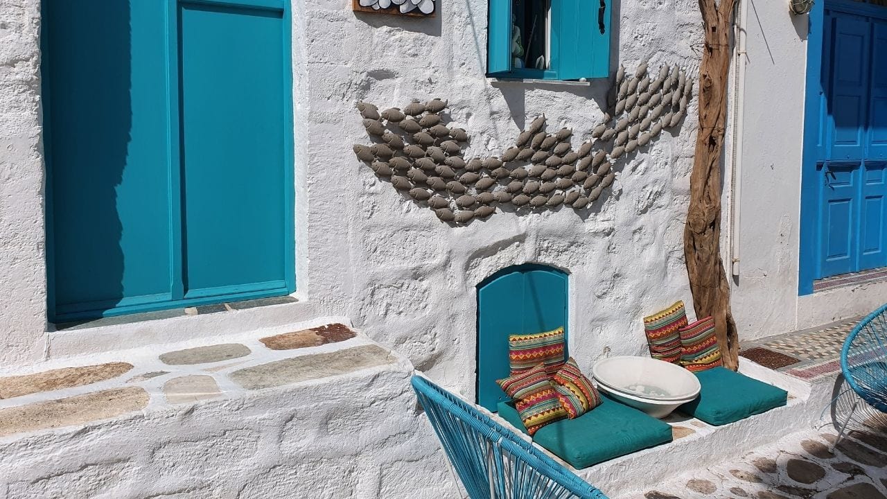 How to get from Athens to Kimolos island in Greece