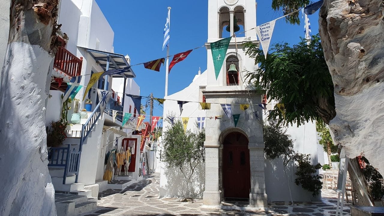 Walking around Mykonos Town