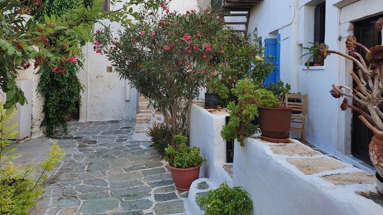 Traveling to Folegandros island from Milos