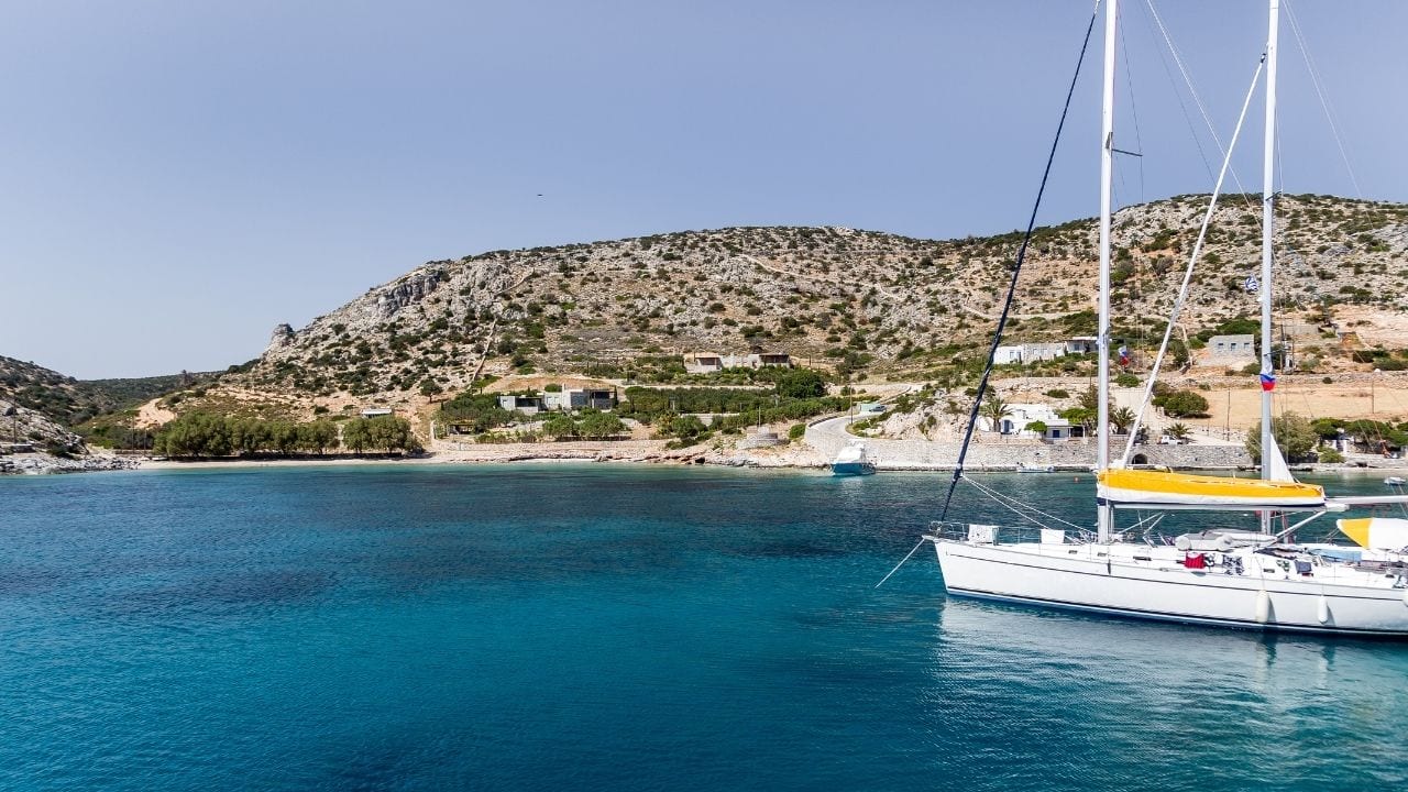 How to get to Schinoussa island in Greece