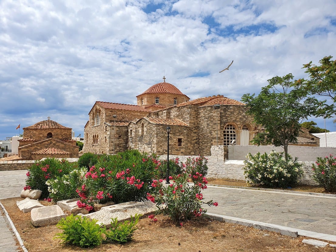 How to visit Paros 