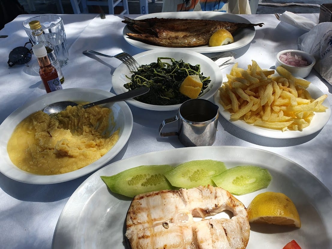 Thalami restaurant in Ampelas, Paros island