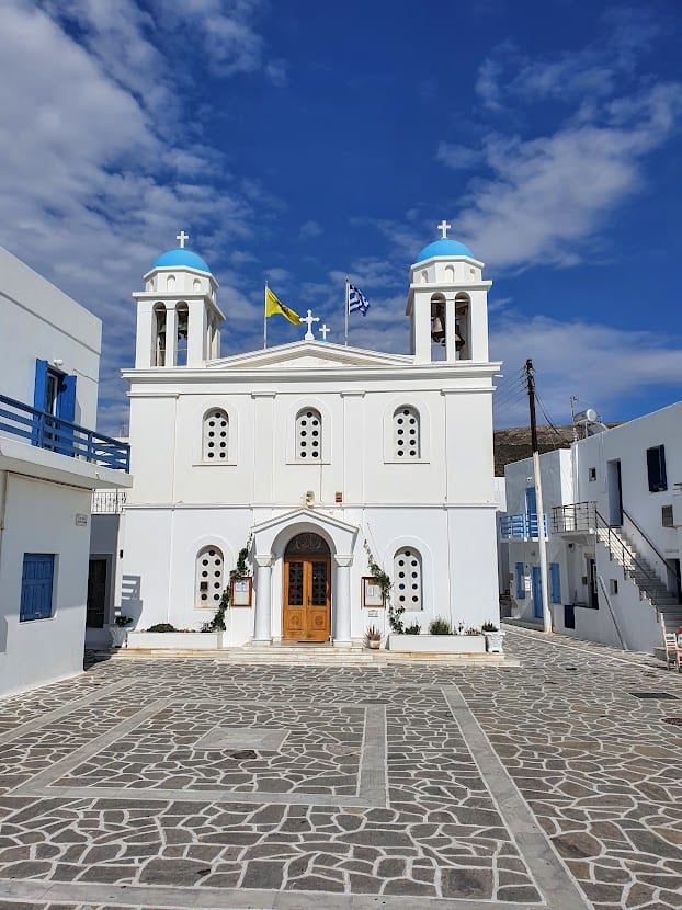 Exploring Parikia in Paros
