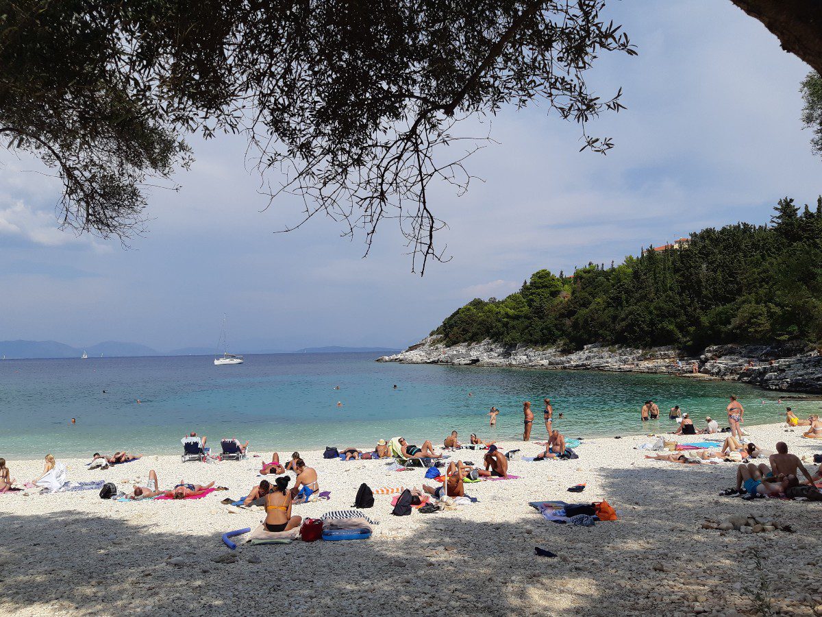 Emplisi Beach