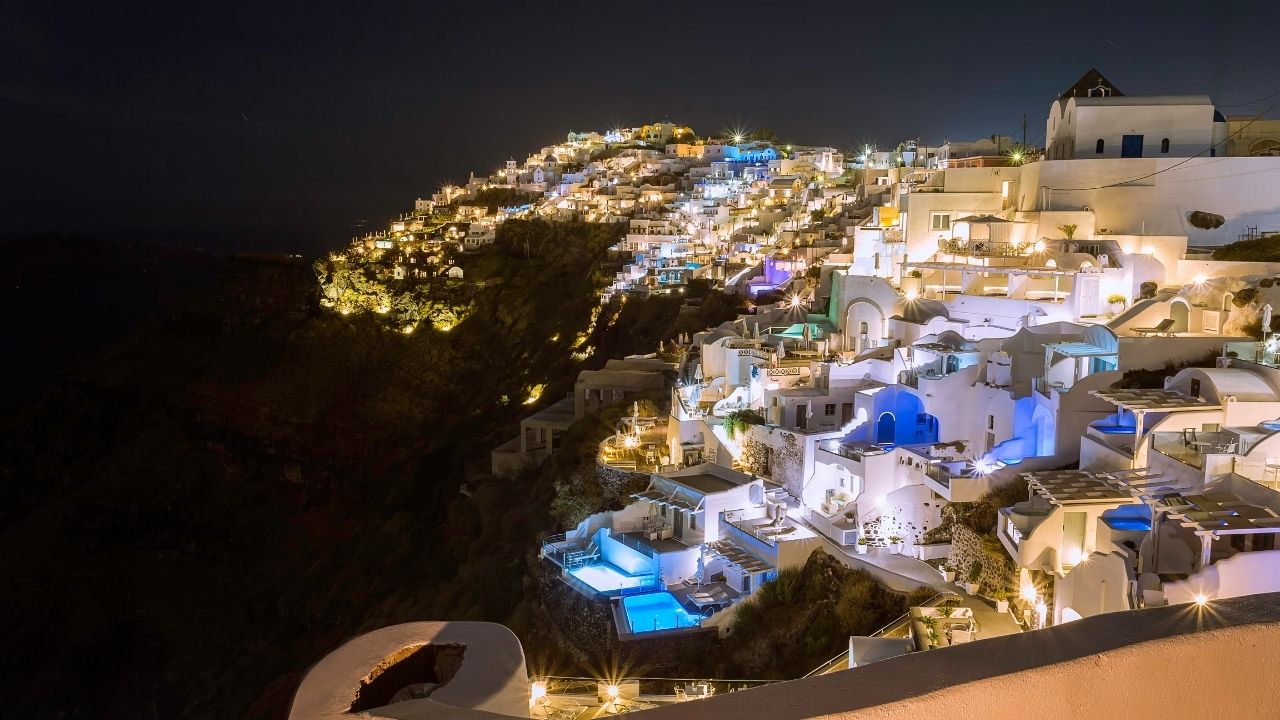 Hotels in Imerovigli in Santorini