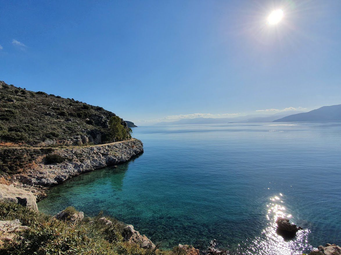 Hiking along the coast from Nafplio to Karathonas