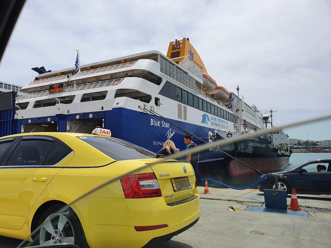 Taking a taxi from Athens center to Piraeus port