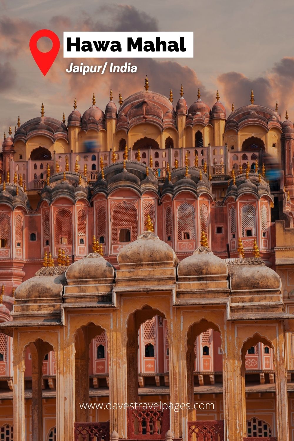 The iconic landmark of Hawa Mahal (India)