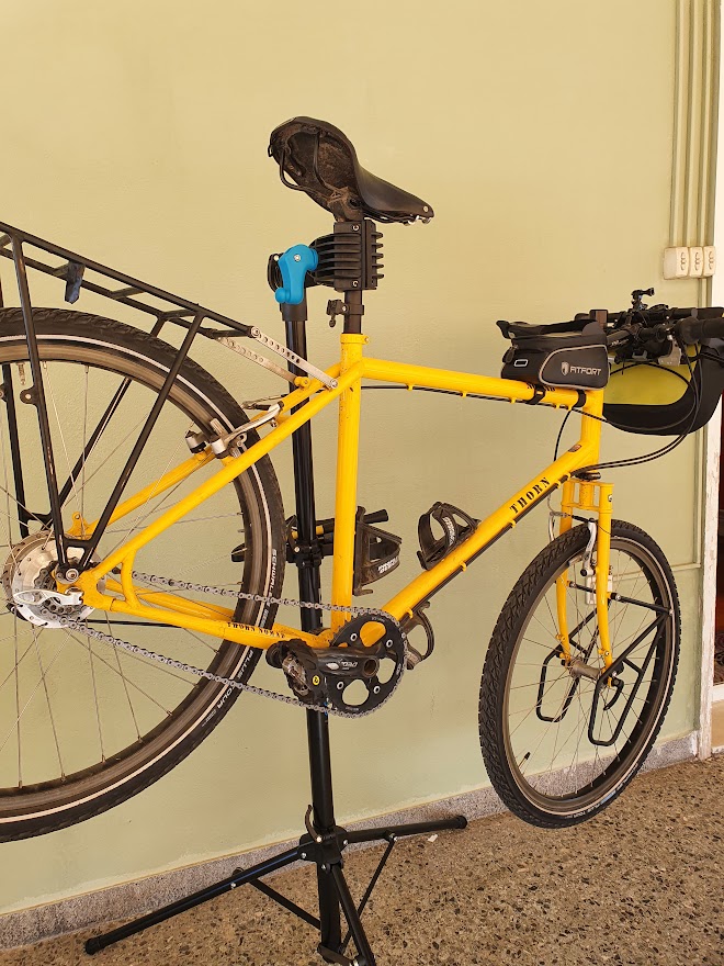 Thorn Nomad MK II on repair stand