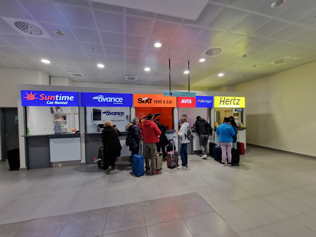 car rentals at santorini airport
