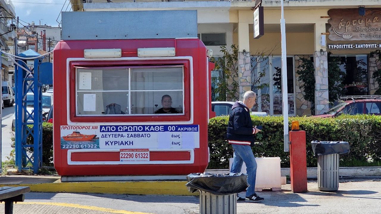 buying tickets for the oropos eretria ferries