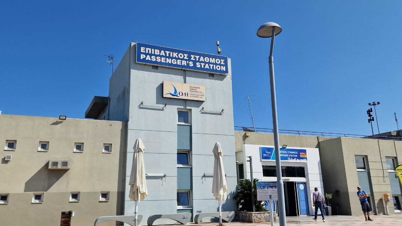 heraklion ferry port passenger terminal