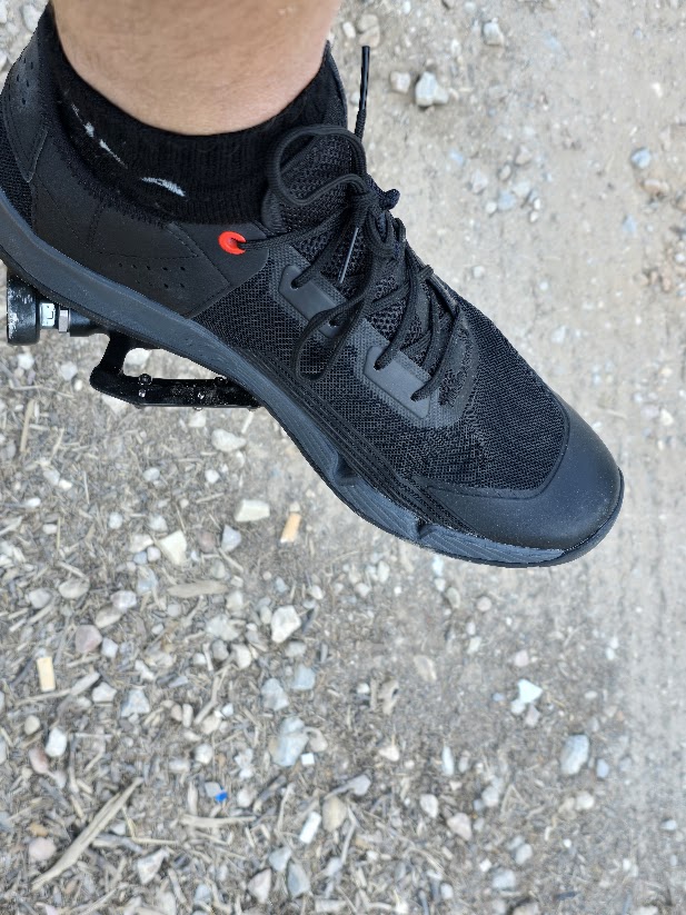 Adidas lightweight cycling shoes for flat pedals 